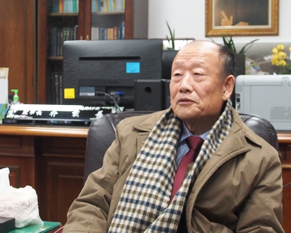 PC130379-web.jpg